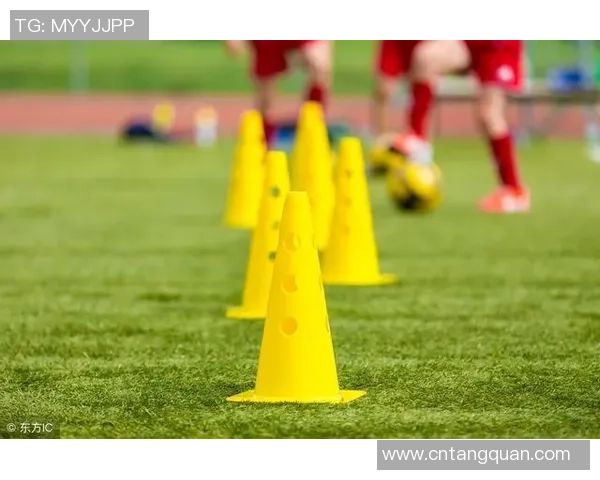 足球平移技巧解析助你提升场上灵活性与战术意识